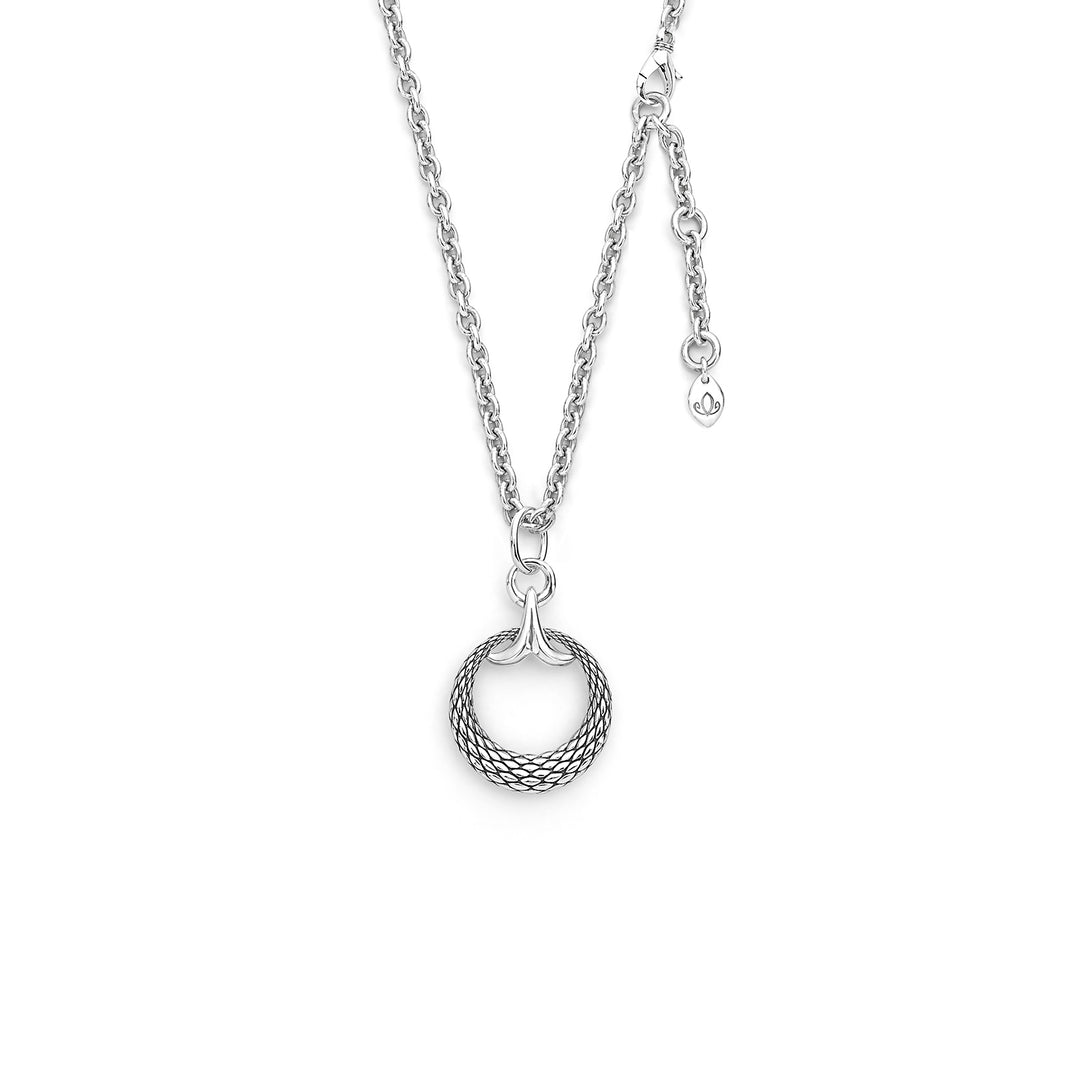 silver pendant necklace